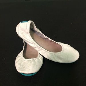 White Patent Leather Tieks 😍 priced to sell!!!